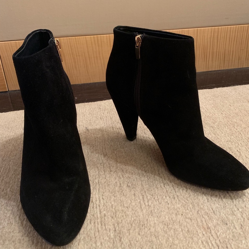 Aldo Black Velvet Ankle Boots with Gold Zipper